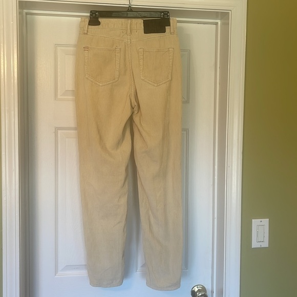 BDG - Urban Outfitters - High- Rise Mom Corduroy Cream Colored Pants 26 - Picture 2 of 6